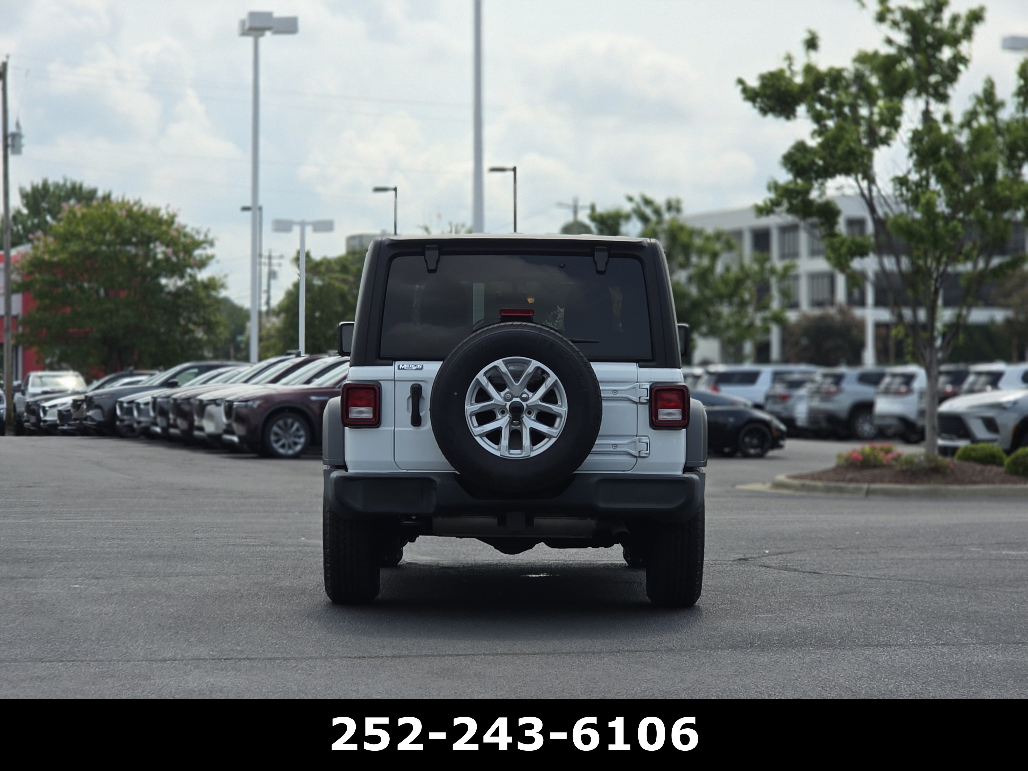 Used 2023 Jeep Wrangler Unlimited Sport AWD/4WD image 6