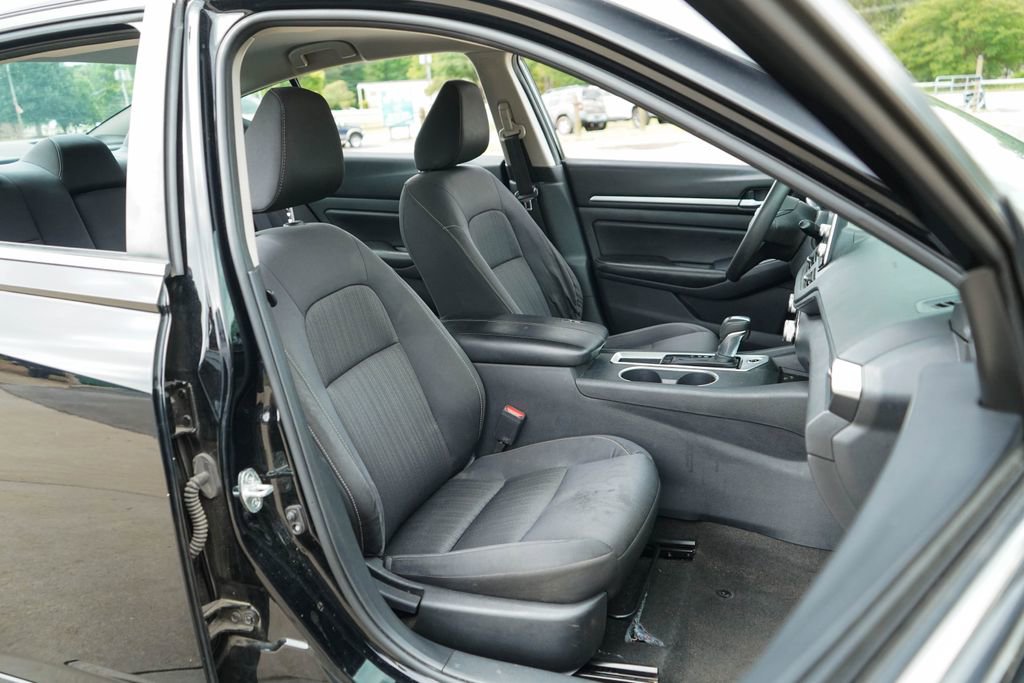 Used 2022 Nissan Altima 2.5 SV FWD image 13