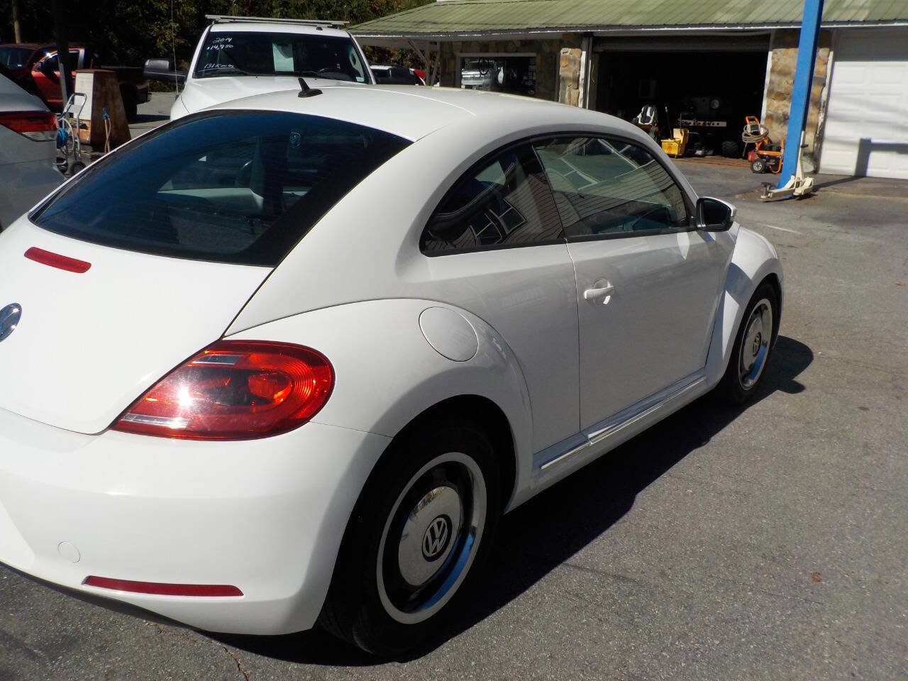 Used 2012 Volkswagen Beetle 2.5 image 6