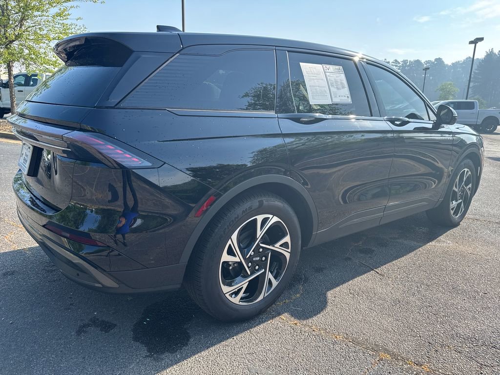 Used 2025 Lincoln Nautilus Premier w/ Equipment Group 102A AWD/4WD image 7