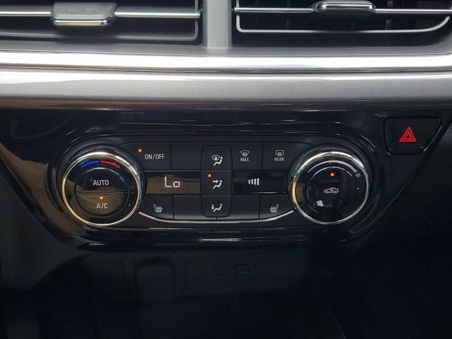 Used 2025 Chevrolet Trax ACTIV w/ Driver Confidence Package FWD image 29