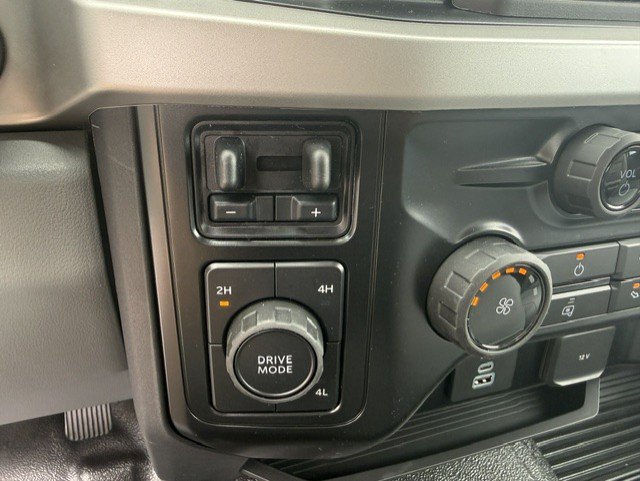 New 2026 Ford F350 XL w/ FX4 Off-Road Package AWD/4WD image 13