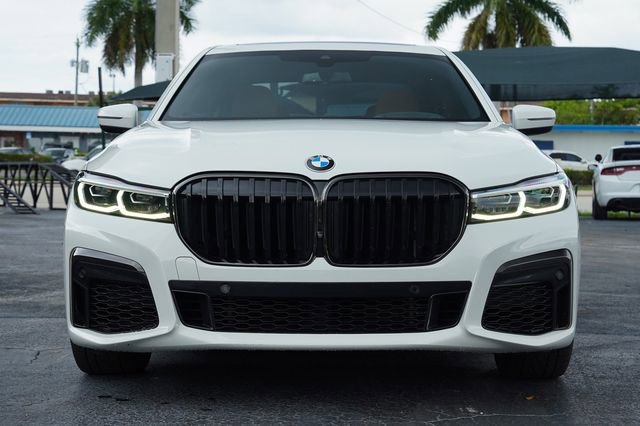 Used 2022 BMW 740i w/ M Sport Package RWD image 20