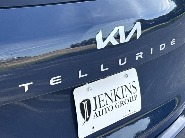 Used 2025 Kia Telluride EX FWD image 37