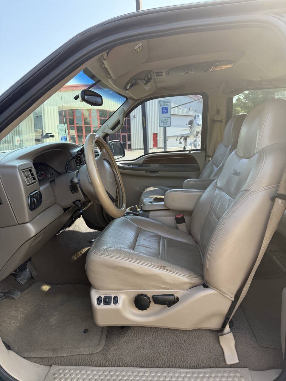 Used 2001 Ford Excursion Limited AWD/4WD image 5