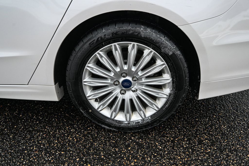 Used 2014 Ford Fusion Energi SE w/ Driver Assist Package image 13