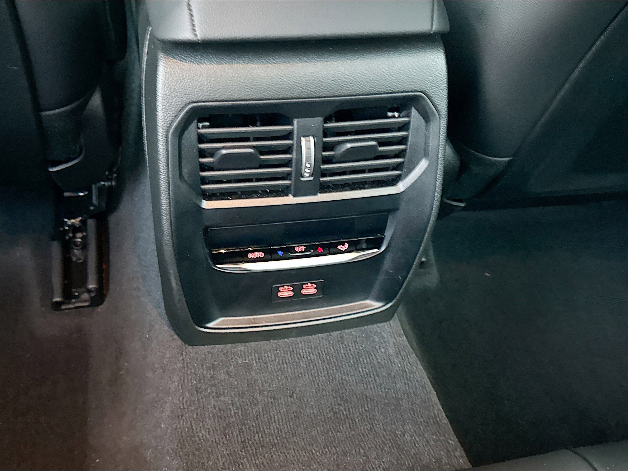 Used 2025 BMW 330i Sedan image 20