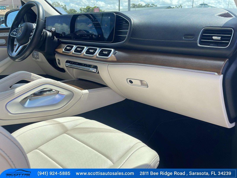 Used 2021 Mercedes-Benz GLS 450 4MATIC image 19