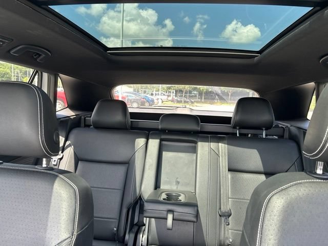 Used 2023 Volkswagen Atlas Cross Sport SE w/ Panoramic Sunroof Package FWD image 30