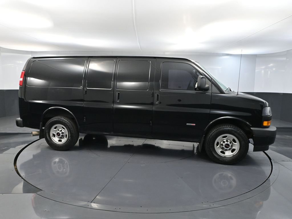 Used 2018 GMC Savana 2500 image 3