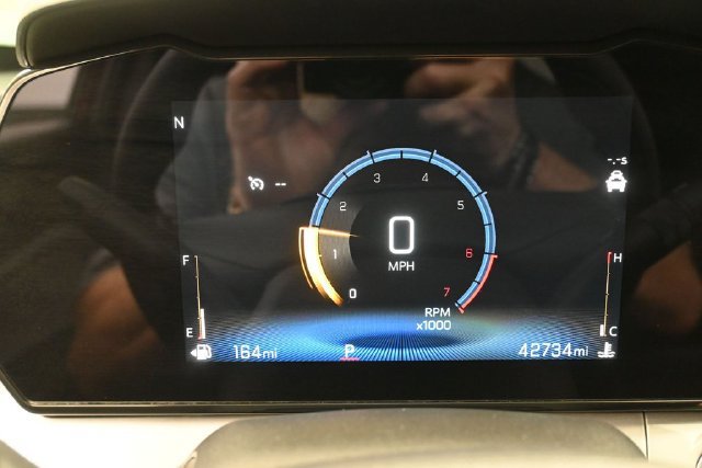 Used 2025 Chevrolet Trax LT FWD image 9