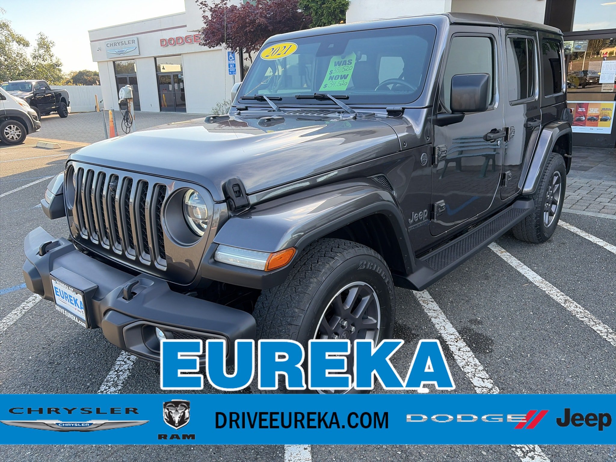Used 2021 Jeep Wrangler Unlimited Sahara AWD/4WD image 1