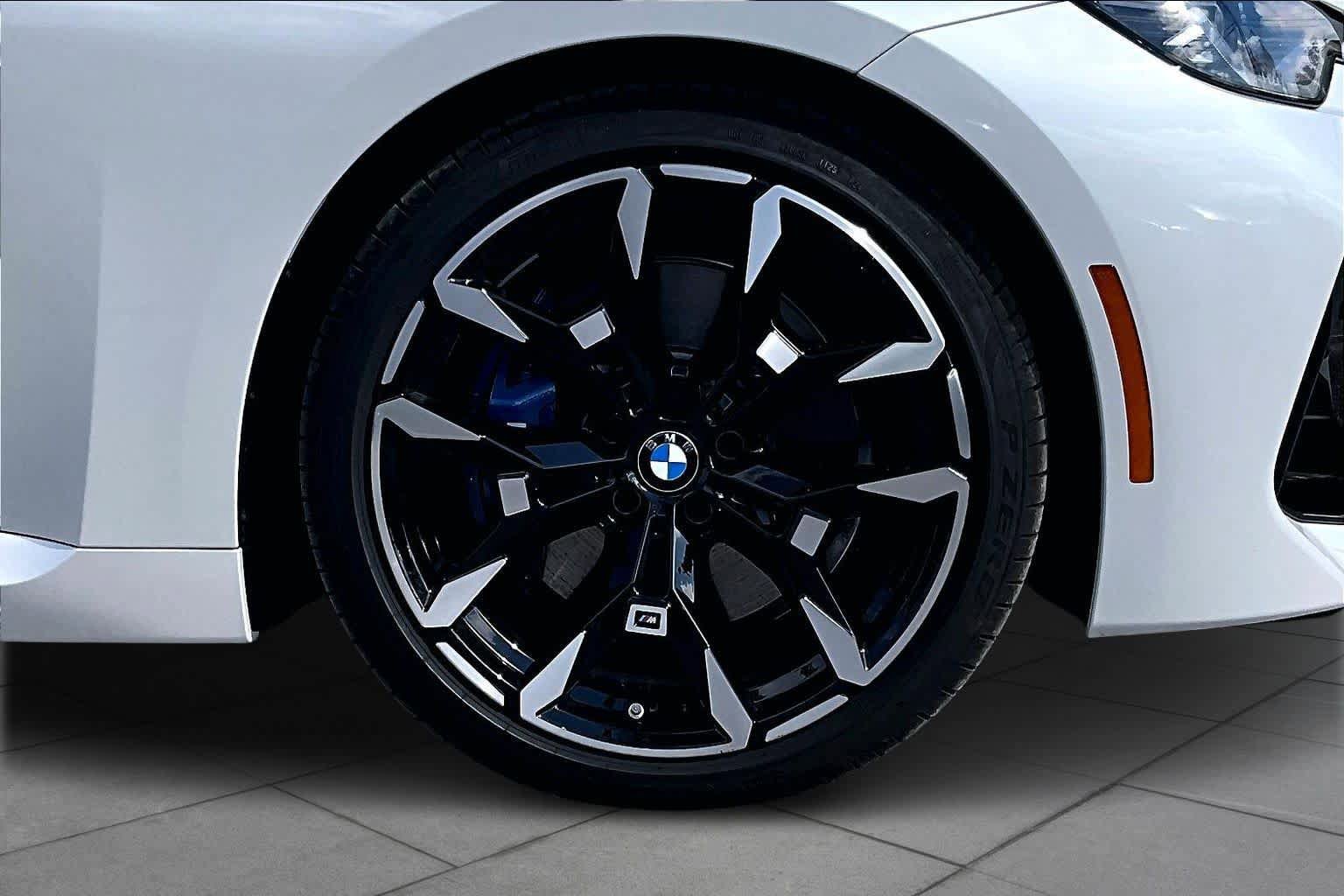Used 2025 BMW 230i Coupe w/ M Sport Package image 11