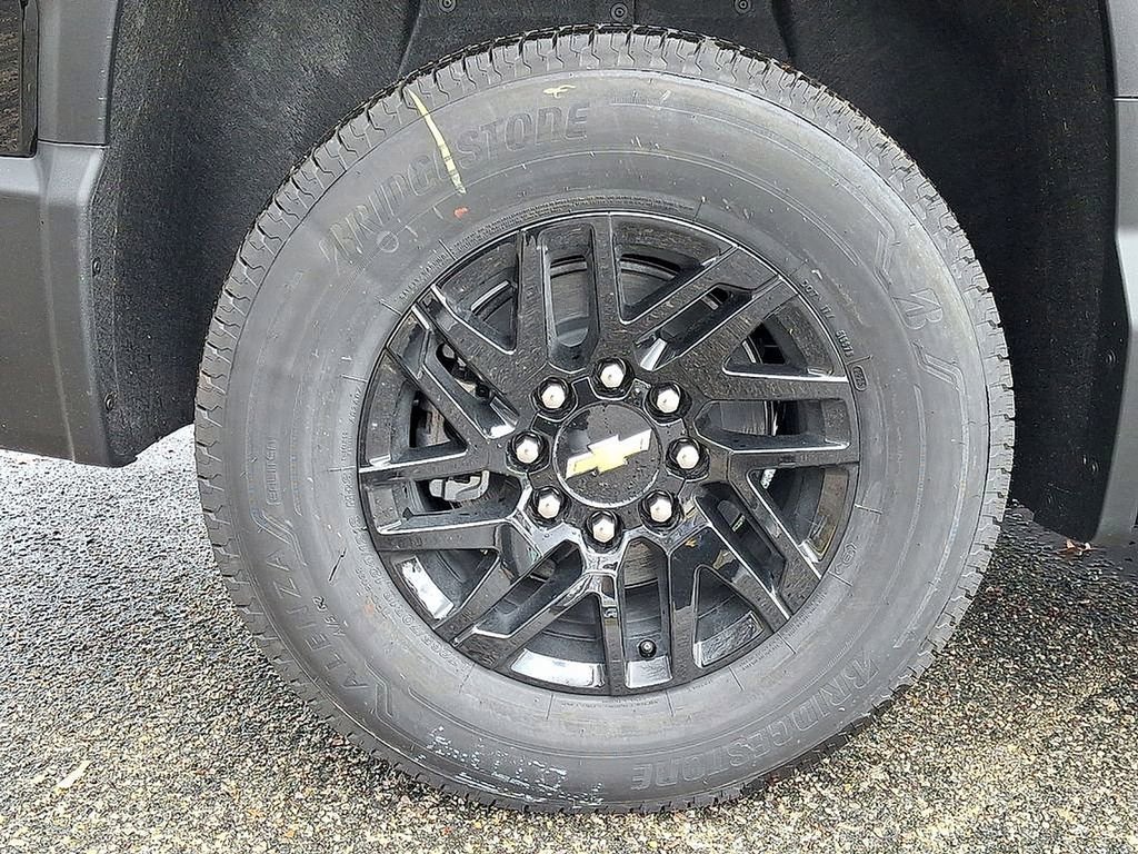 New 2026 Chevrolet Silverado EV LT image 5