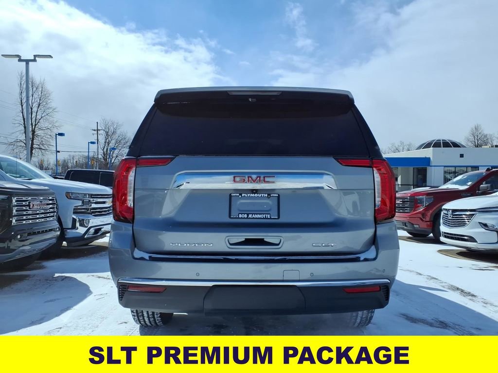 Used 2023 GMC Yukon XL SLT w/ SLT Premium Package image 6