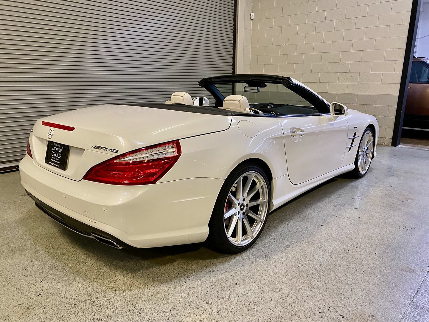 Used 2014 Mercedes-Benz SL 550 image 15