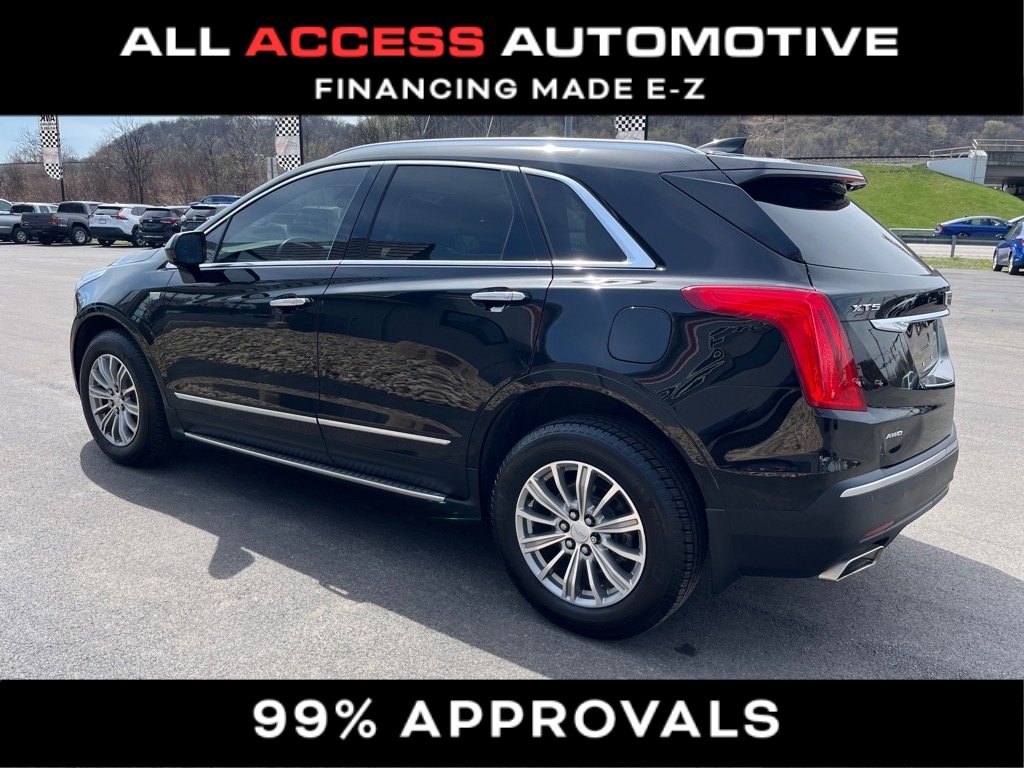 Used 2017 Cadillac XT5 Luxury w/ Driver Awareness Package image 4