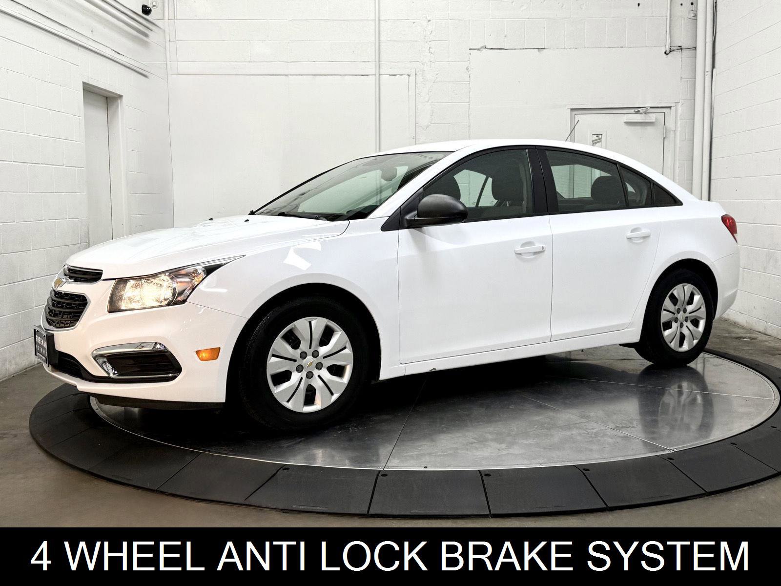 Used 2015 Chevrolet Cruze LS FWD image 4