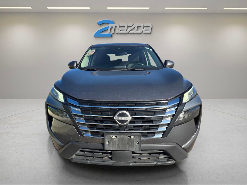 Used 2024 Nissan Rogue SV image 8