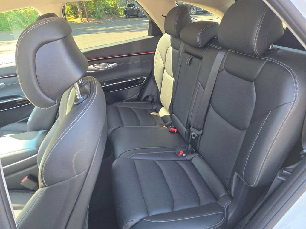 Used 2026 Genesis GV70 2.5T AWD/4WD image 17