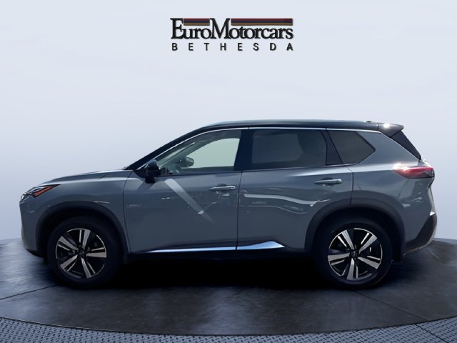 Used 2022 Nissan Rogue Platinum w/ Head-Up Display Package AWD/4WD image 2