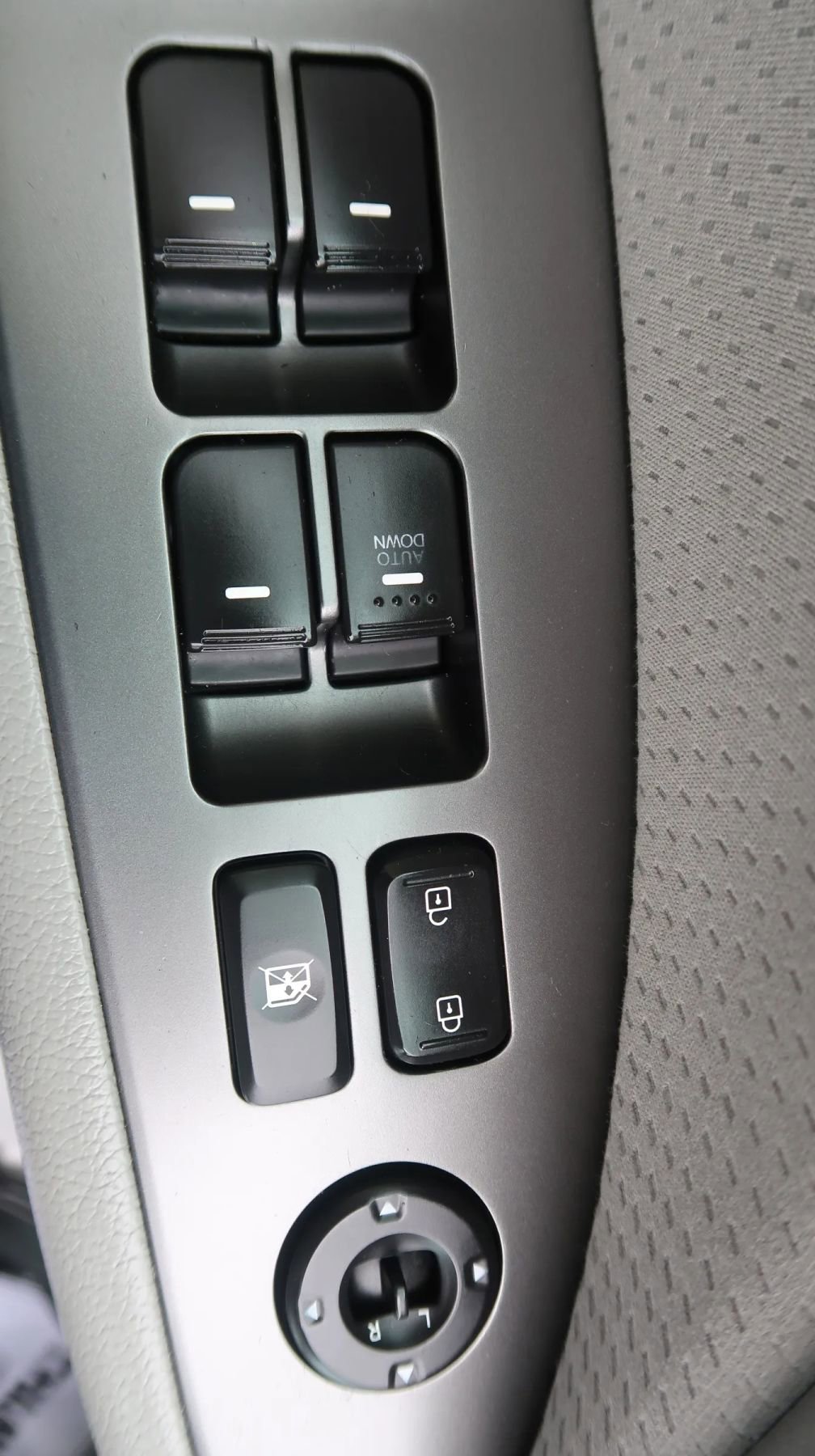 Used 2011 Kia Optima LX FWD image 28