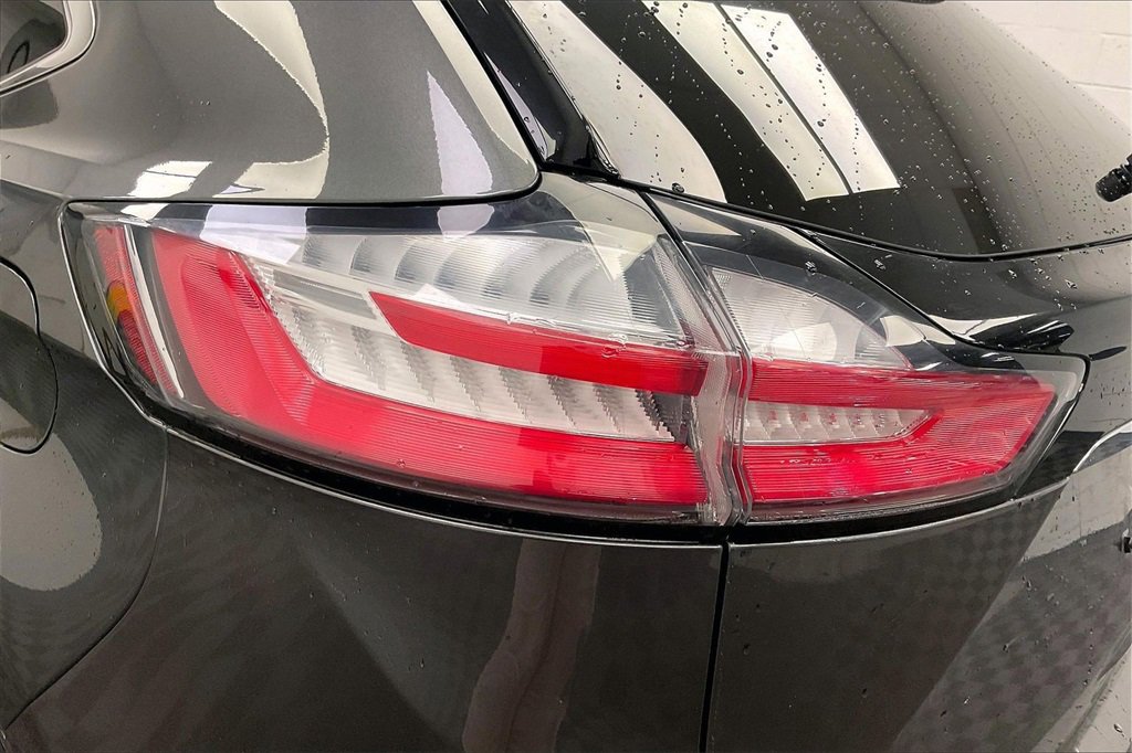 Used 2019 Ford Edge SEL w/ Equipment Group 201A image 23
