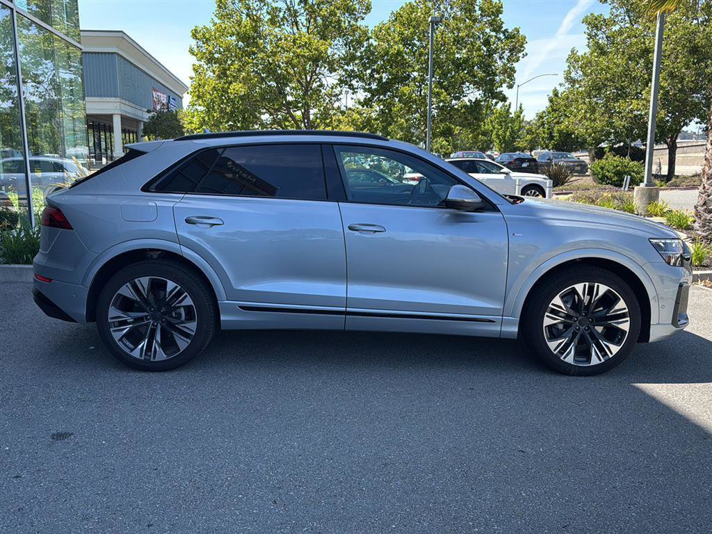 Used 2025 Audi Q8 Premium Plus w/ Premium Plus Package AWD/4WD image 5