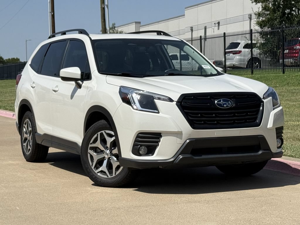 Used 2023 Subaru Forester Premium AWD/4WD image 2