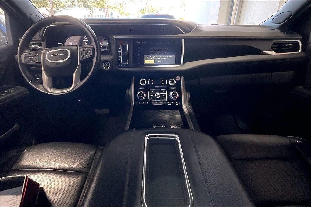 Used 2024 GMC Yukon XL Denali image 6