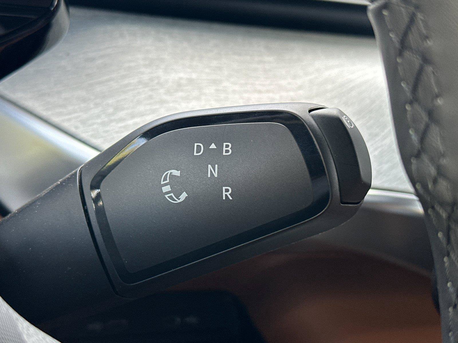 New 2025 Volkswagen ID. Buzz Pro S RWD image 22