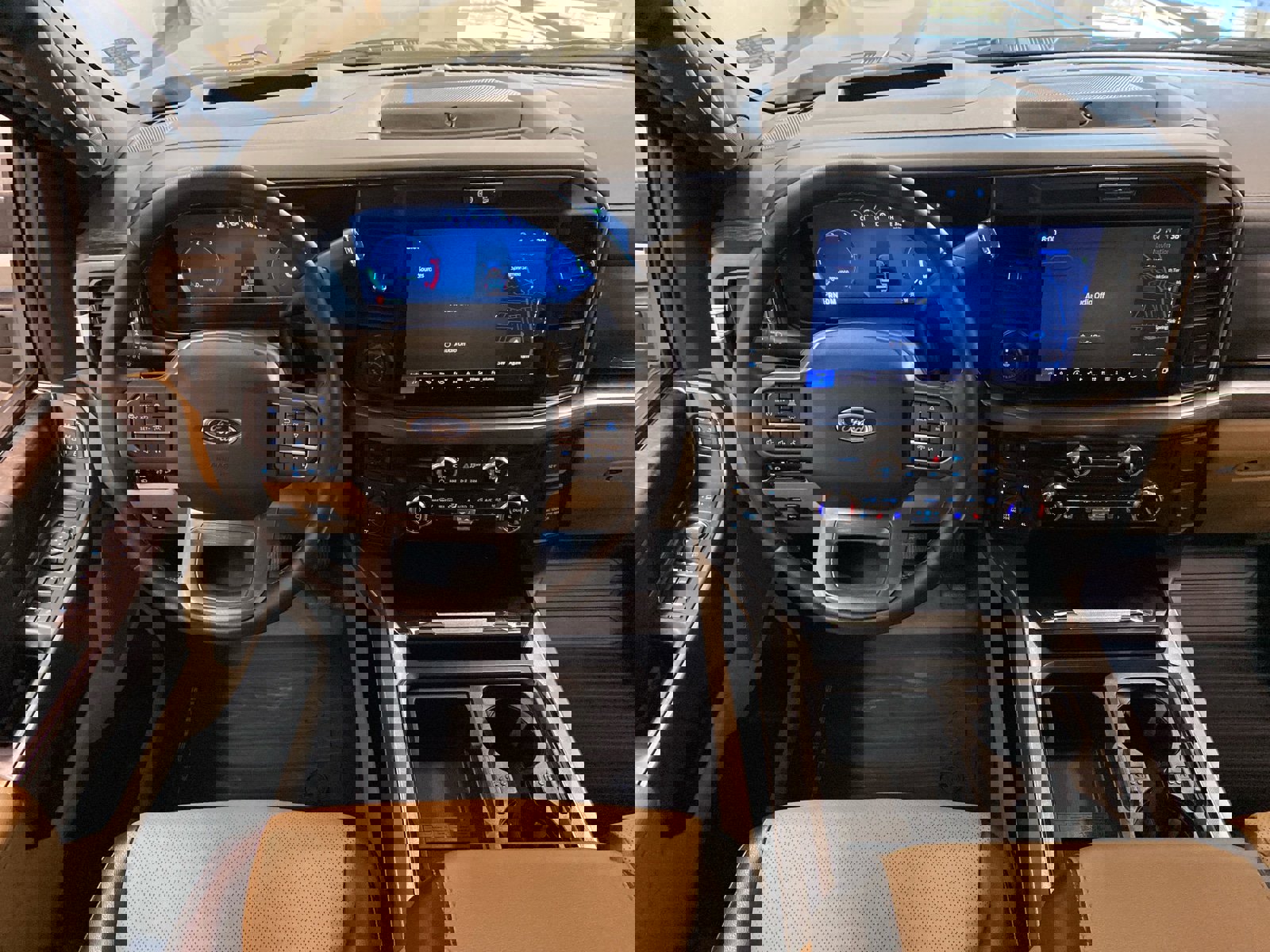 Certified 2025 Ford F350 Lariat w/ Lariat Ultimate Package image 11