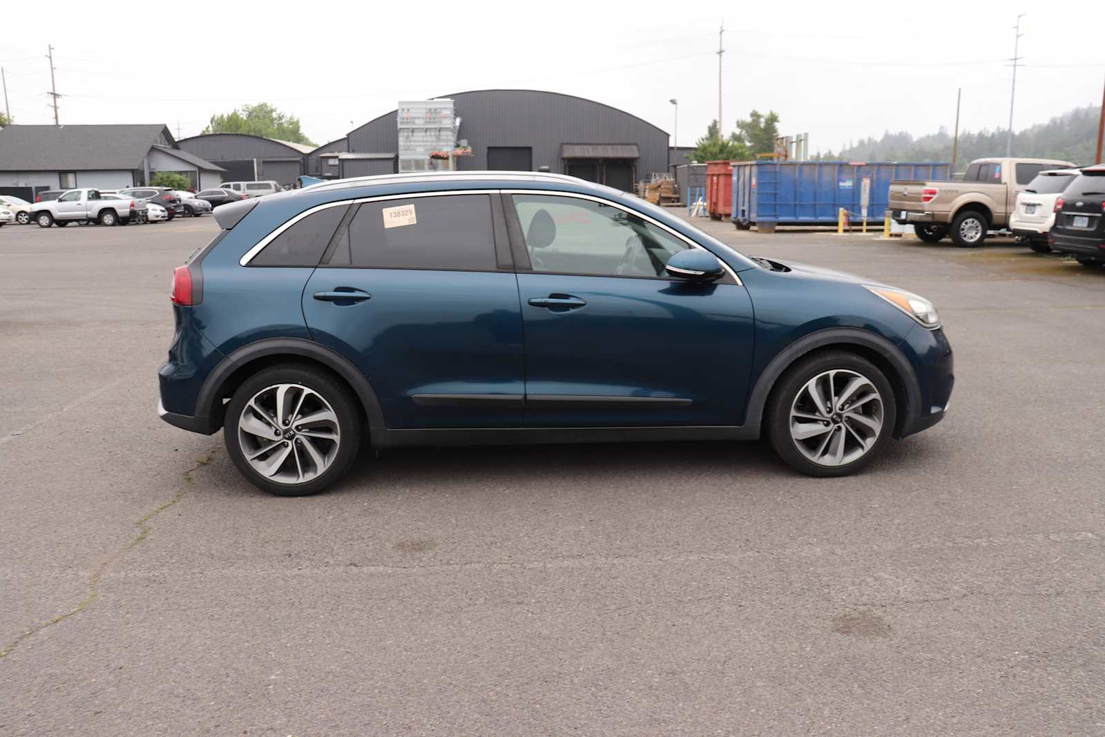 Used 2019 Kia Niro Touring FWD image 4