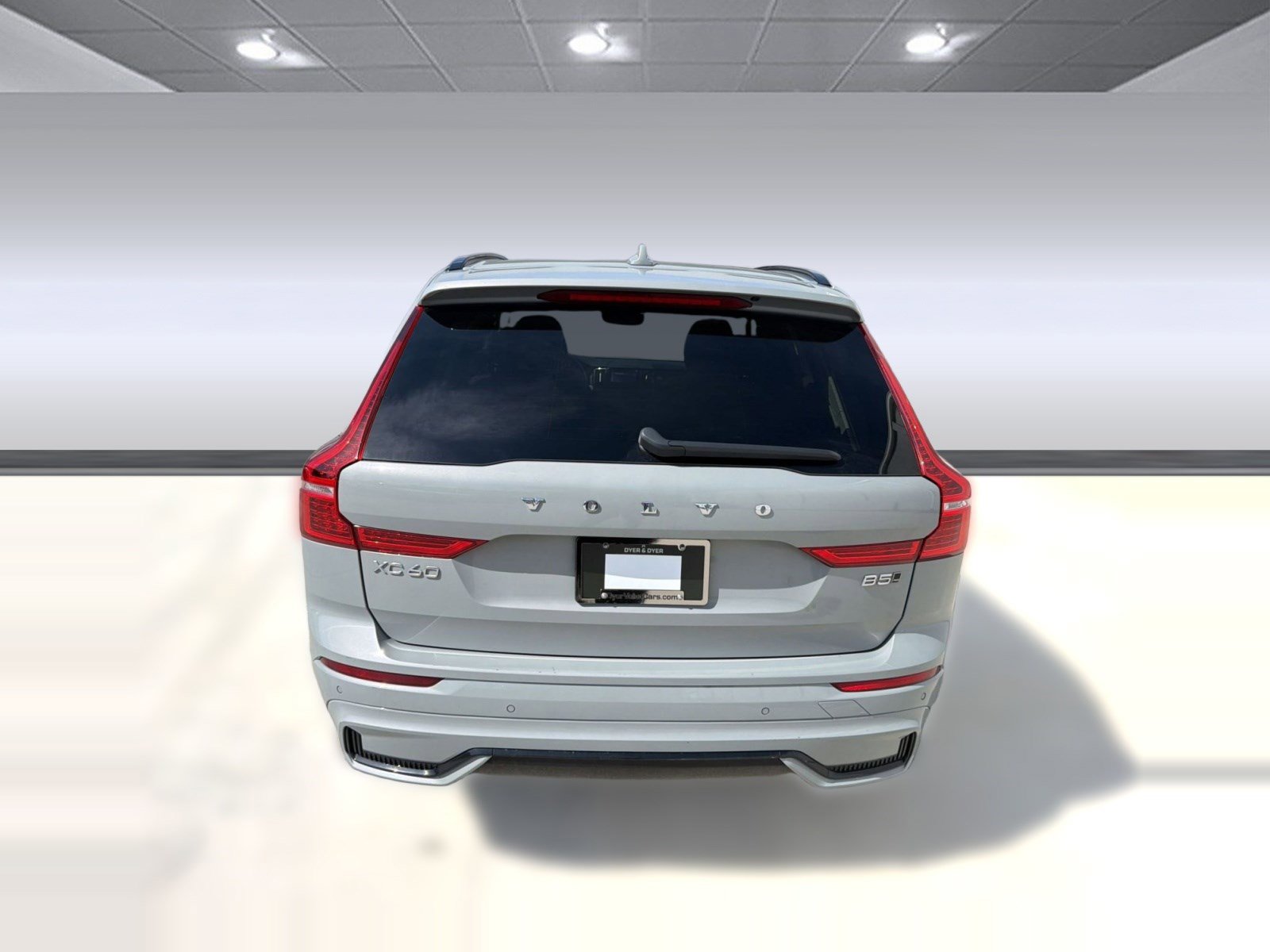 Certified 2025 Volvo XC60 B5 Plus image 10