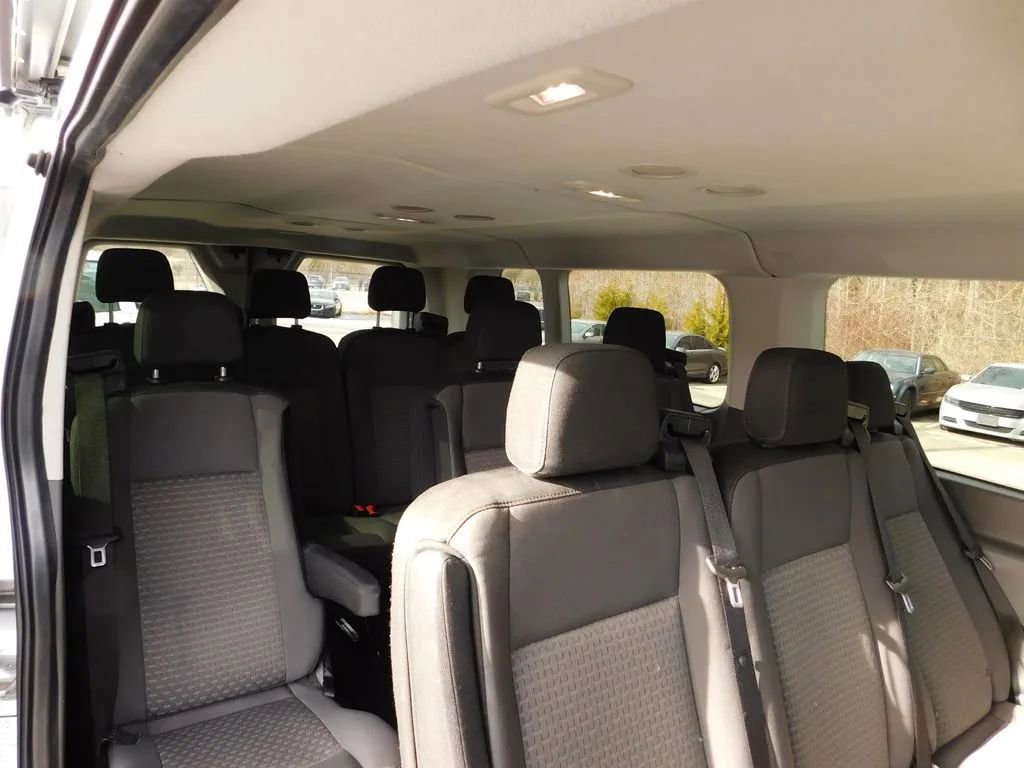 Used 2023 Ford Transit 350 XLT image 12