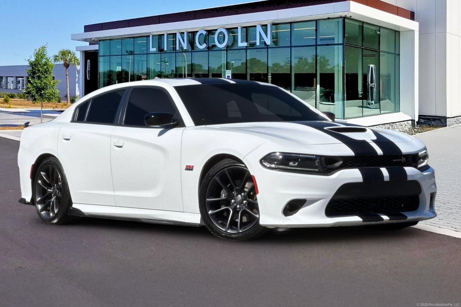 Used 2023 Dodge Charger Scat Pack w/ Plus Group RWD image 2