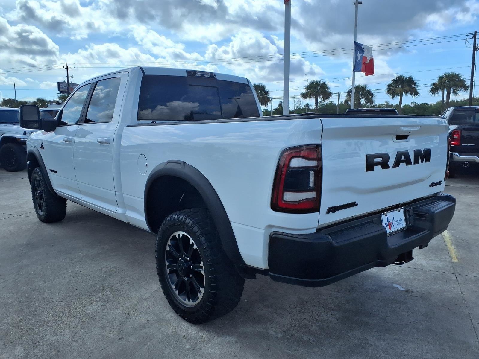 Used 2024 RAM 2500 Rebel w/ Towing Technology Group AWD/4WD image 8