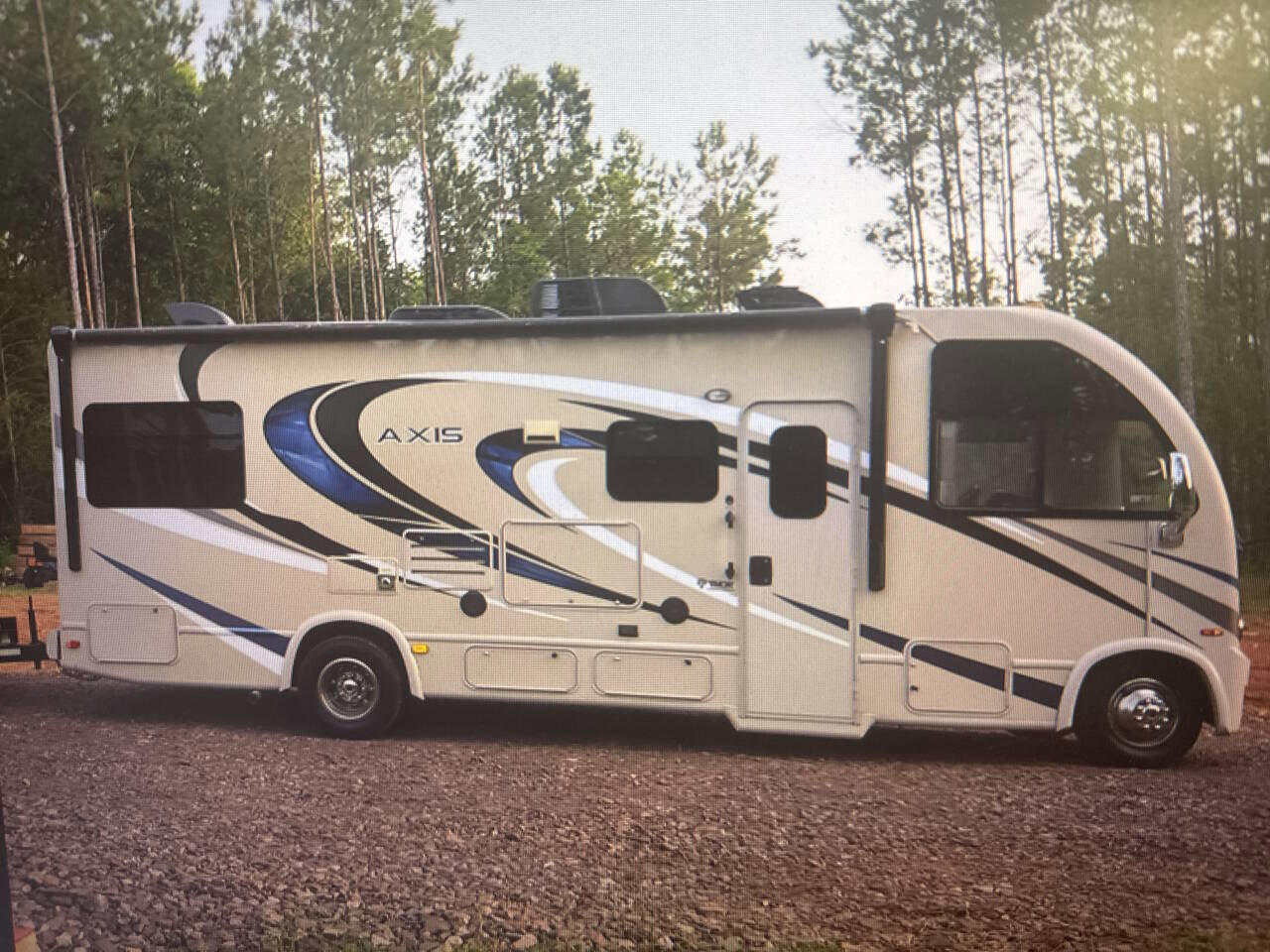 Used 2017 Ford E-450 and Econoline 450 Super Duty w/ A/C Prep Package RWD image 4