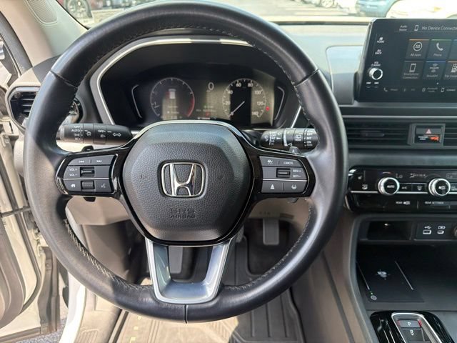 Used 2025 Honda Pilot EX-L image 23