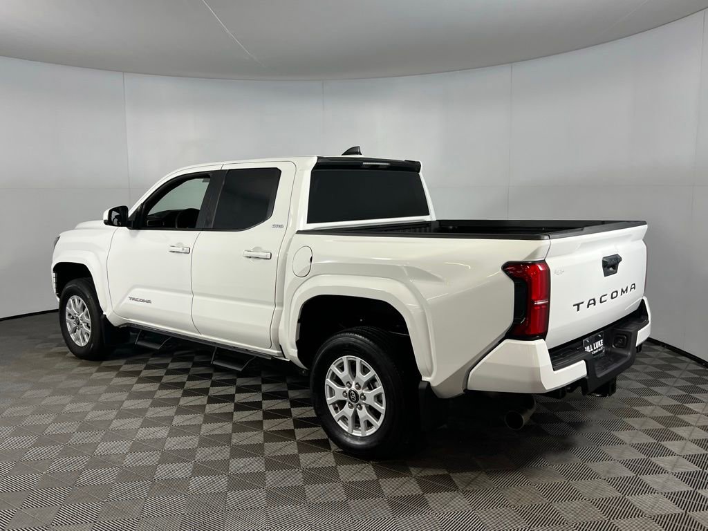 Used 2025 Toyota Tacoma SR5 image 9