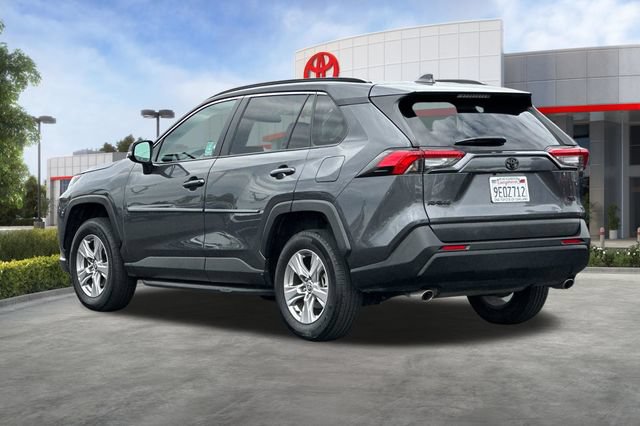 Used 2022 Toyota RAV4 XLE w/ Convenience Package FWD image 7
