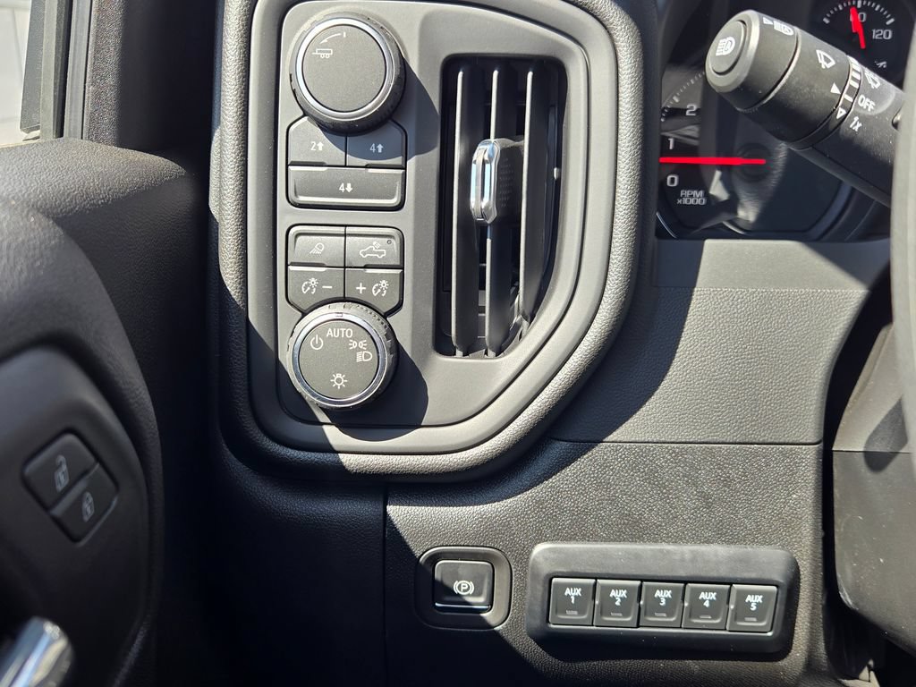 New 2026 Chevrolet Silverado 2500 W/T w/ WT Convenience Package AWD/4WD image 9