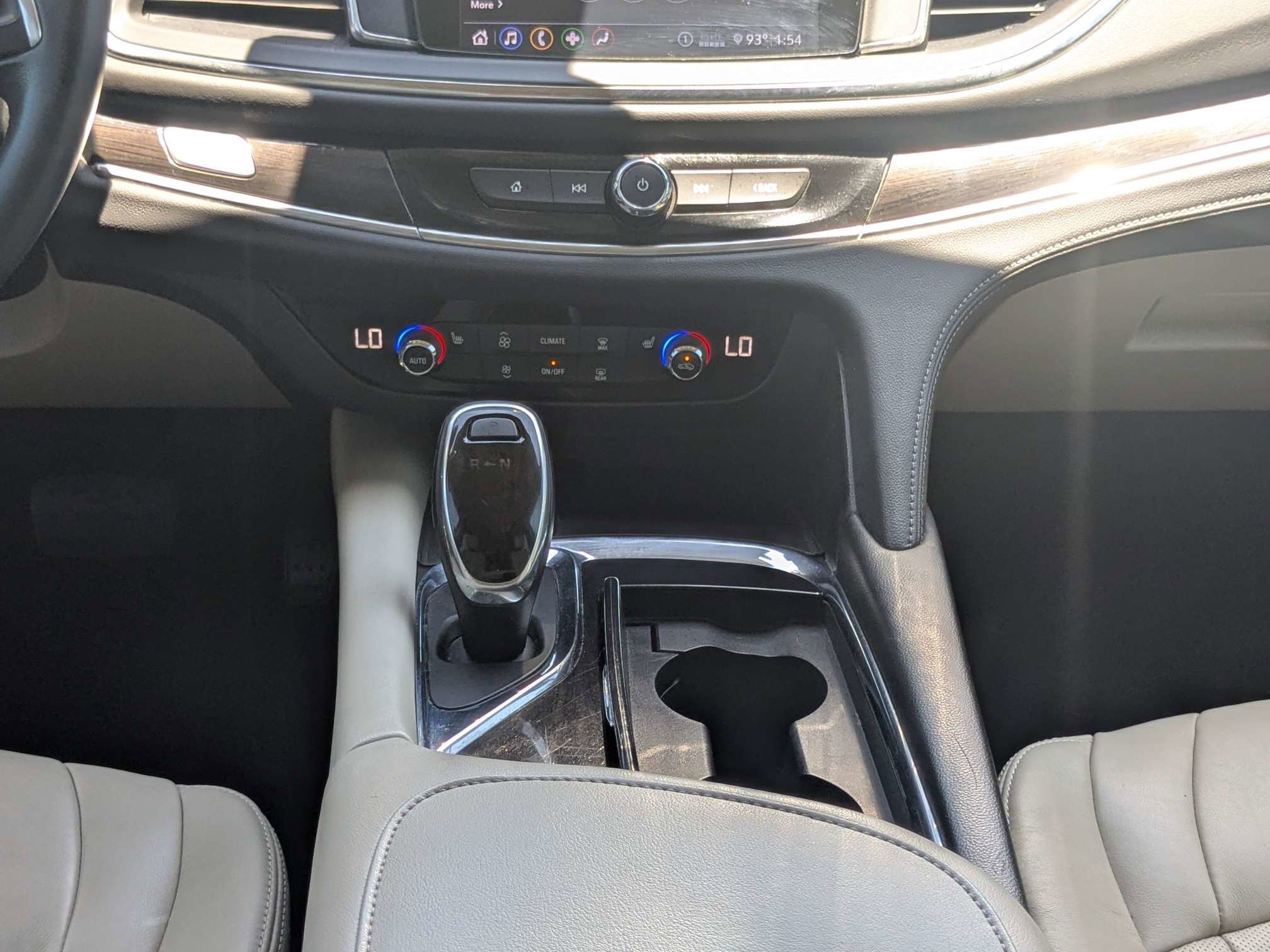 Used 2020 Buick Enclave Essence FWD image 22