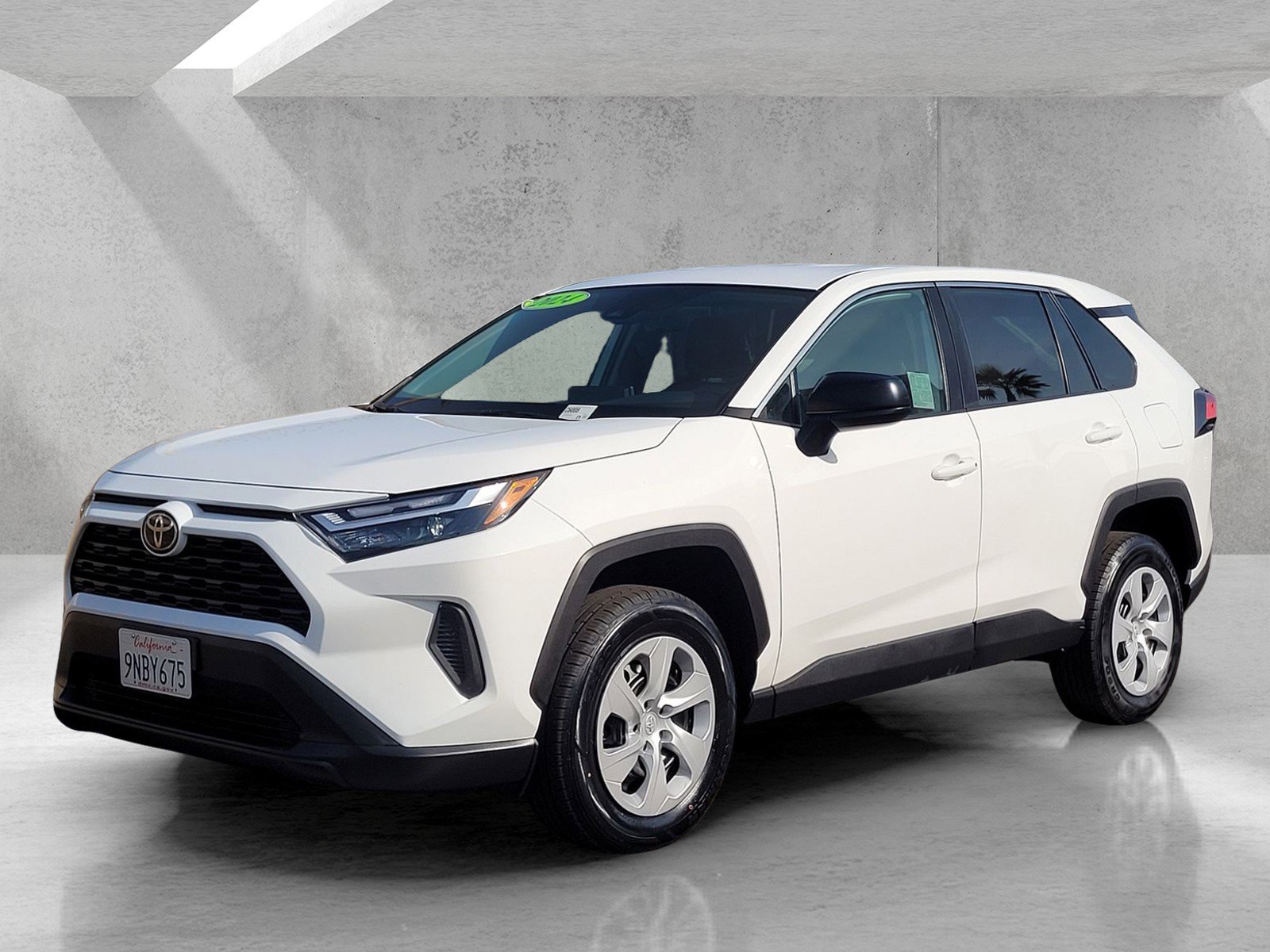 Used 2024 Toyota RAV4 LE image 8