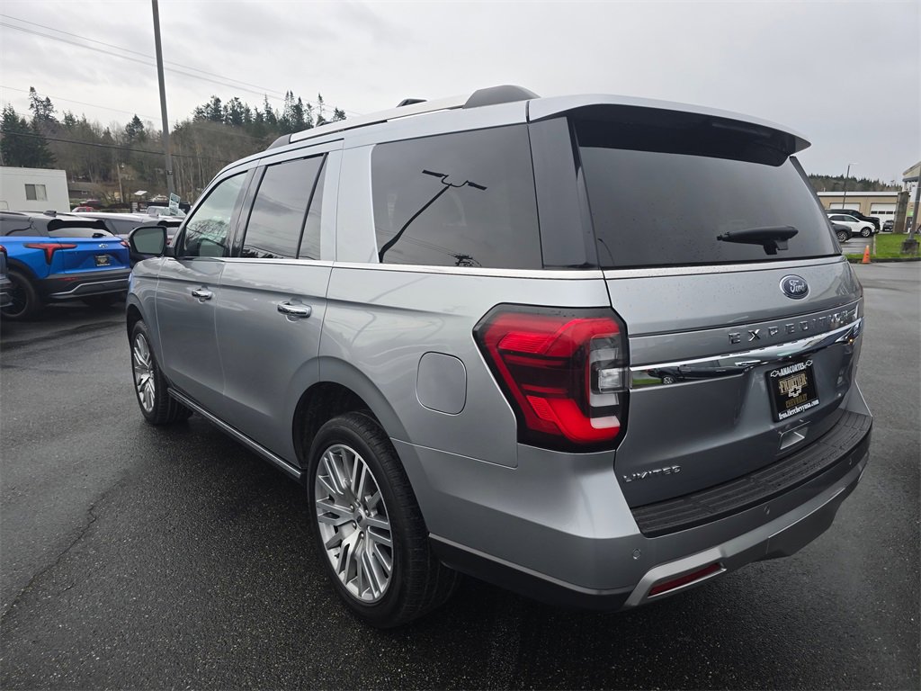 Used 2024 Ford Expedition Limited image 5