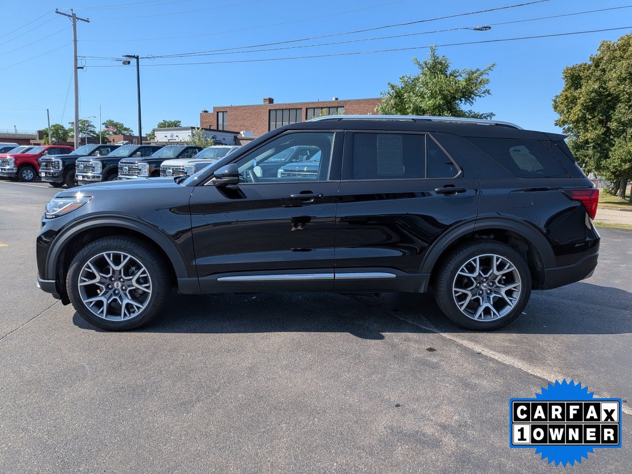 Certified 2025 Ford Explorer Platinum w/ Ultimate Package AWD/4WD image 6