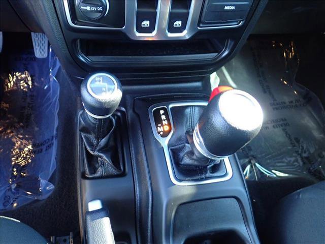 Used 2023 Jeep Wrangler Sport S image 19