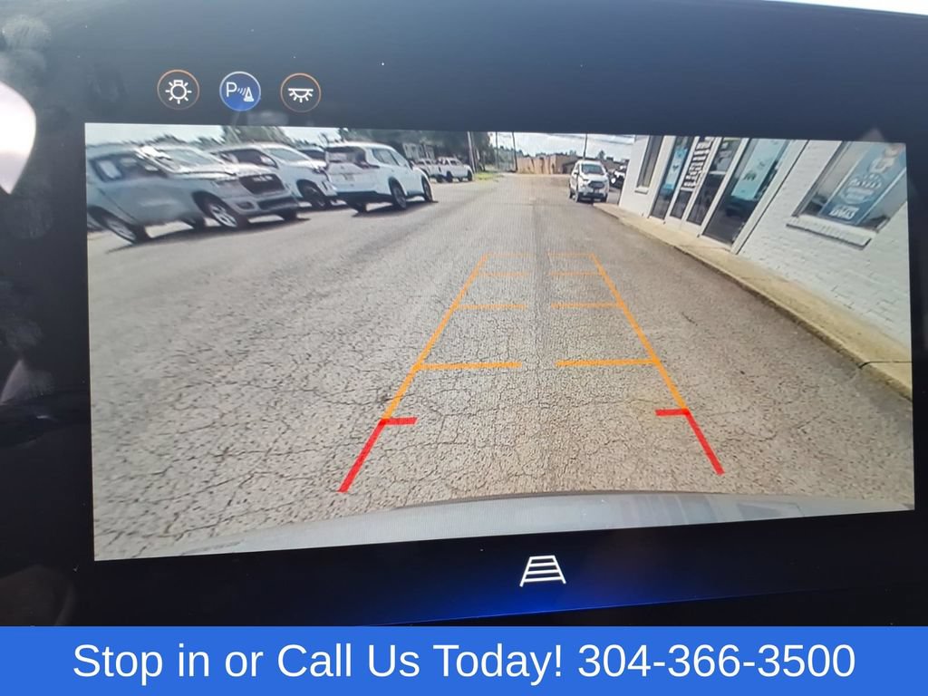 Used 2026 Chevrolet Equinox LT AWD/4WD image 17