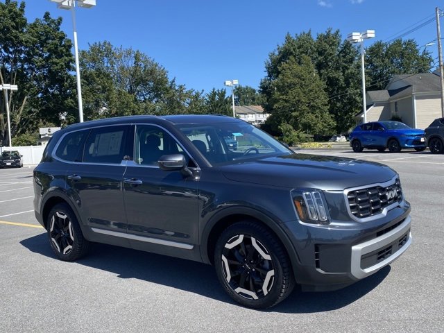 Used 2023 Kia Telluride S image 6