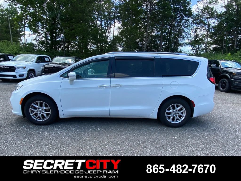 Used 2021 Chrysler Pacifica Touring-L FWD image 8